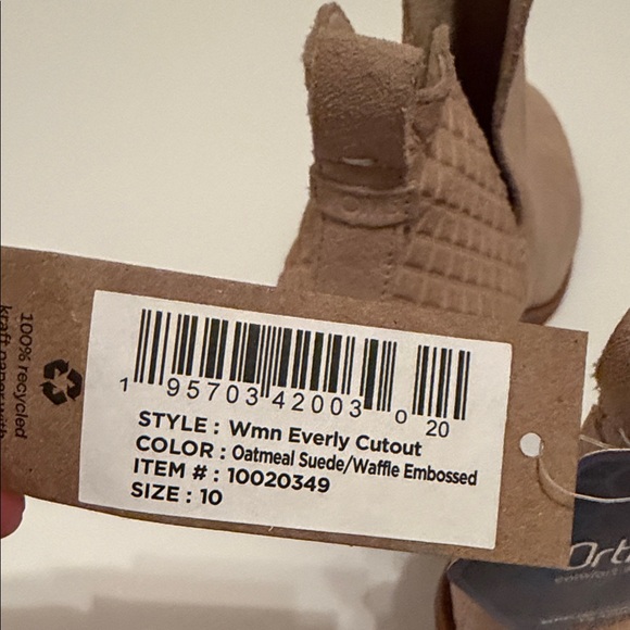 Toms Everly Cutout Boot - Picture 6 of 6